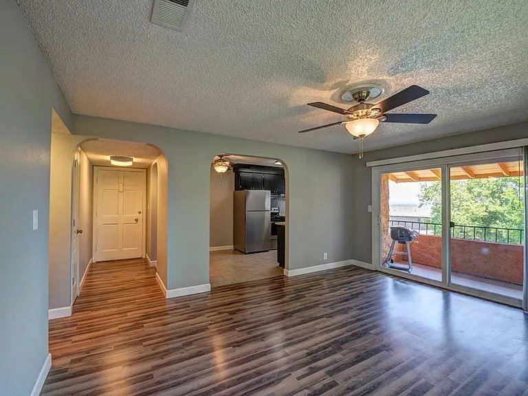 Riverview Condominiums — Photo 5