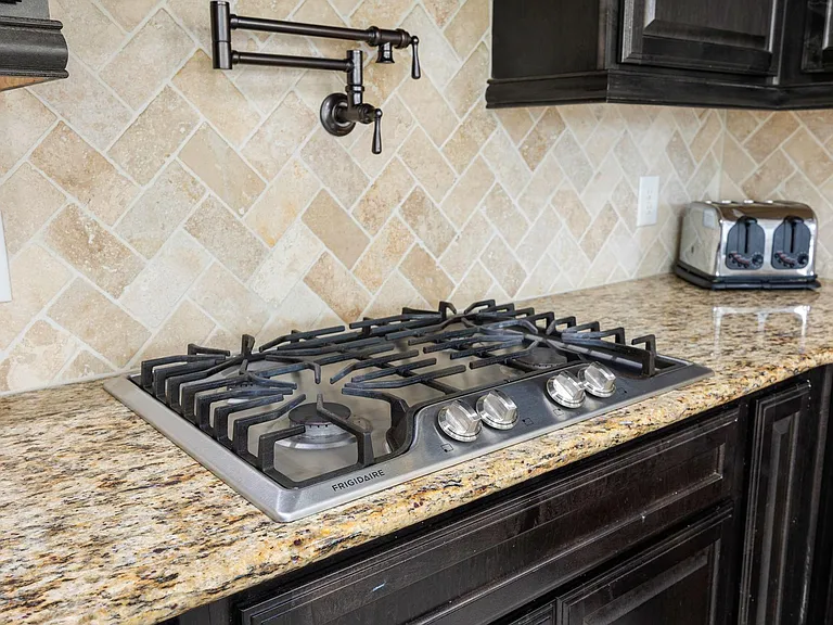 9338 Taylor Cliff Ln — Photo 15