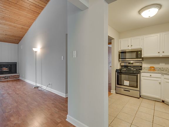 4th image of 14509 Sussex Ct Ph 1