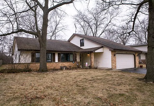 110 Timber Ln photo 1