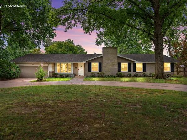 2266 S Meadowview Avenue, Springfield, MO 65804