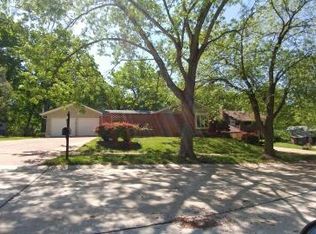 504 Clayworth Dr, Ballwin, MO