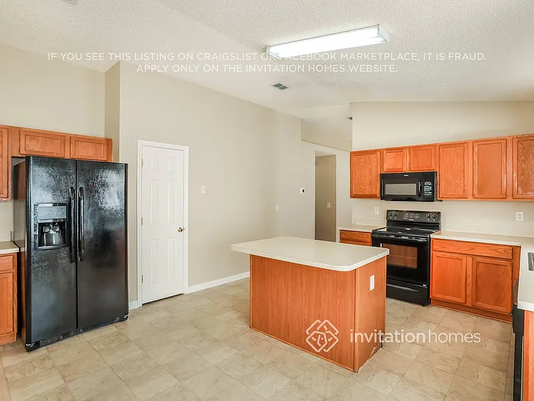 1807 Moss Creek Dr — Photo 9