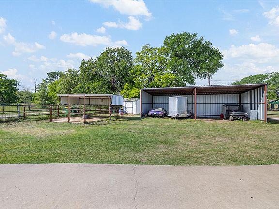 3rd image of 203 Saffle Rd
