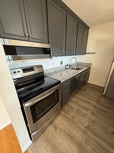 1643 Cambridge St Photo 1