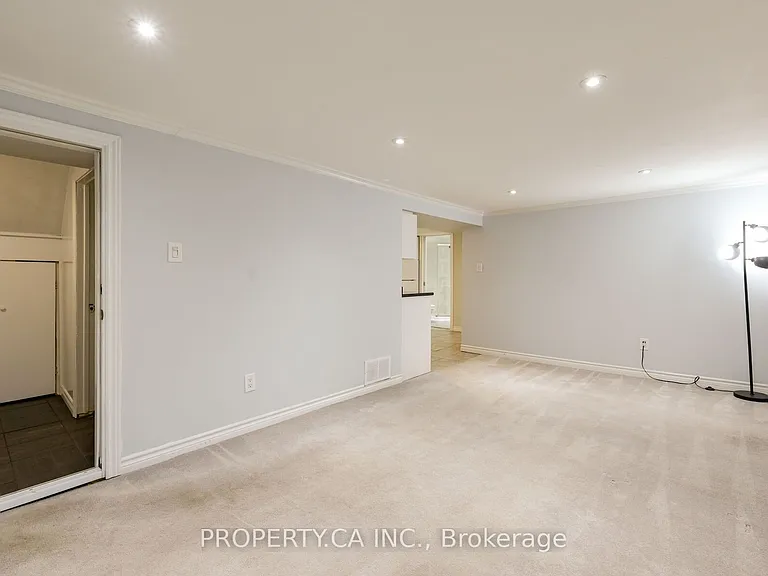 17 Park St — Photo 8