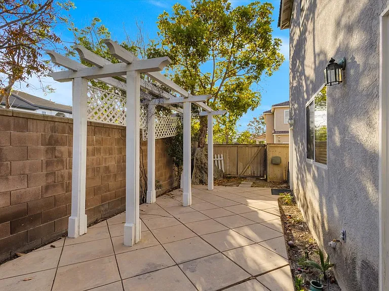 1501 Piedmont St — Photo 5