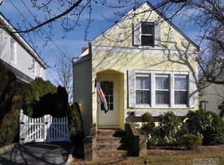 378 Roxbury Rd S, Garden City, NY 11530