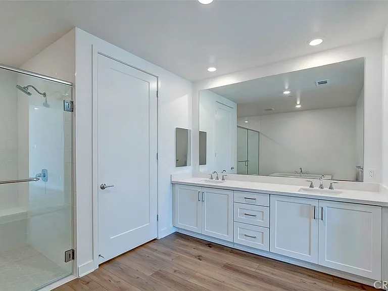 4407 Rivington — Photo 16