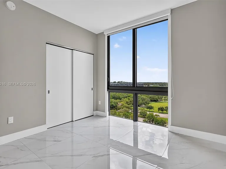 16385 Biscayne Blvd #1215 — Photo 19