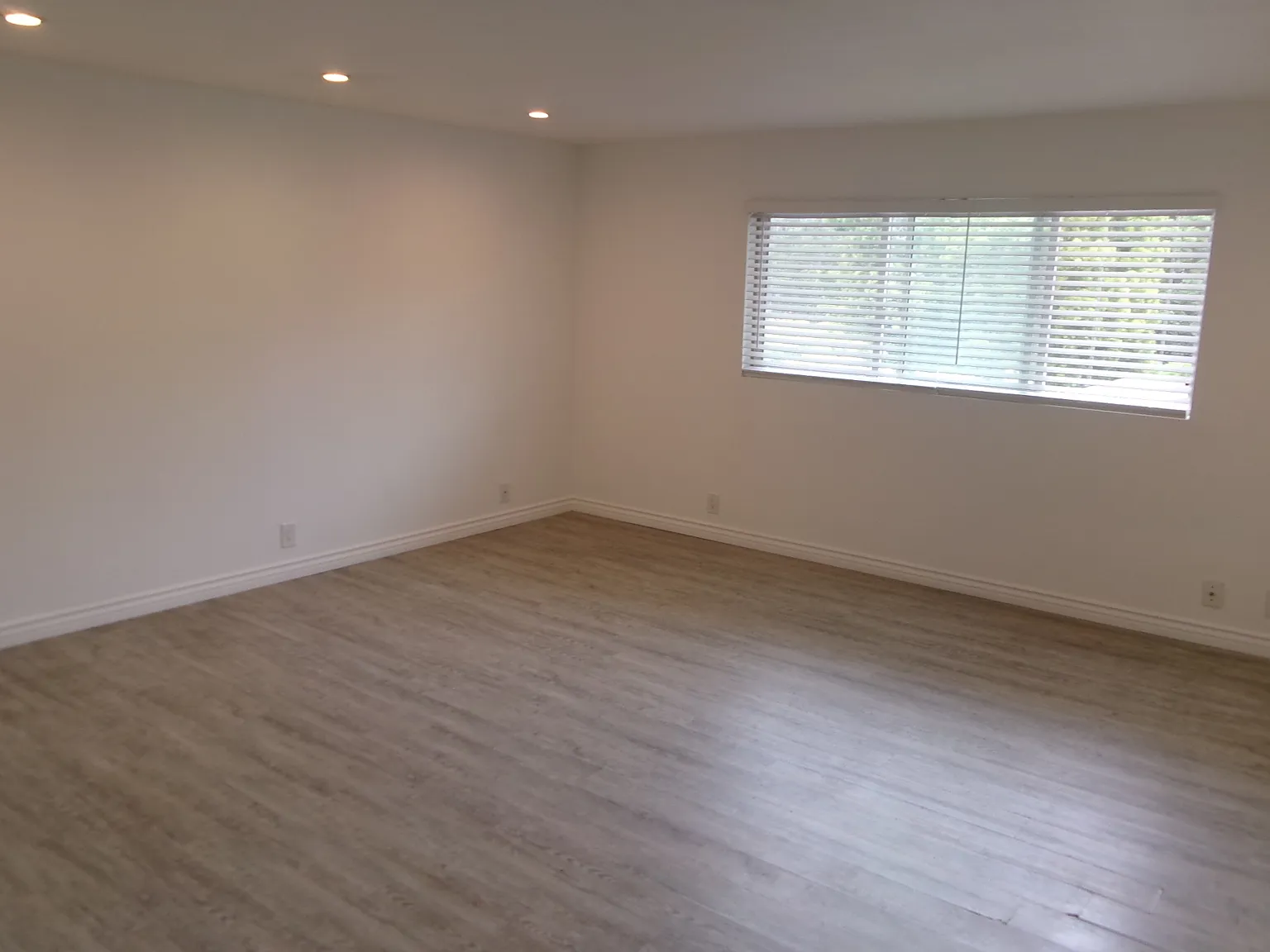 3 bed, 2.5 bath, 1529 sqft, $5,300 — Photo 4