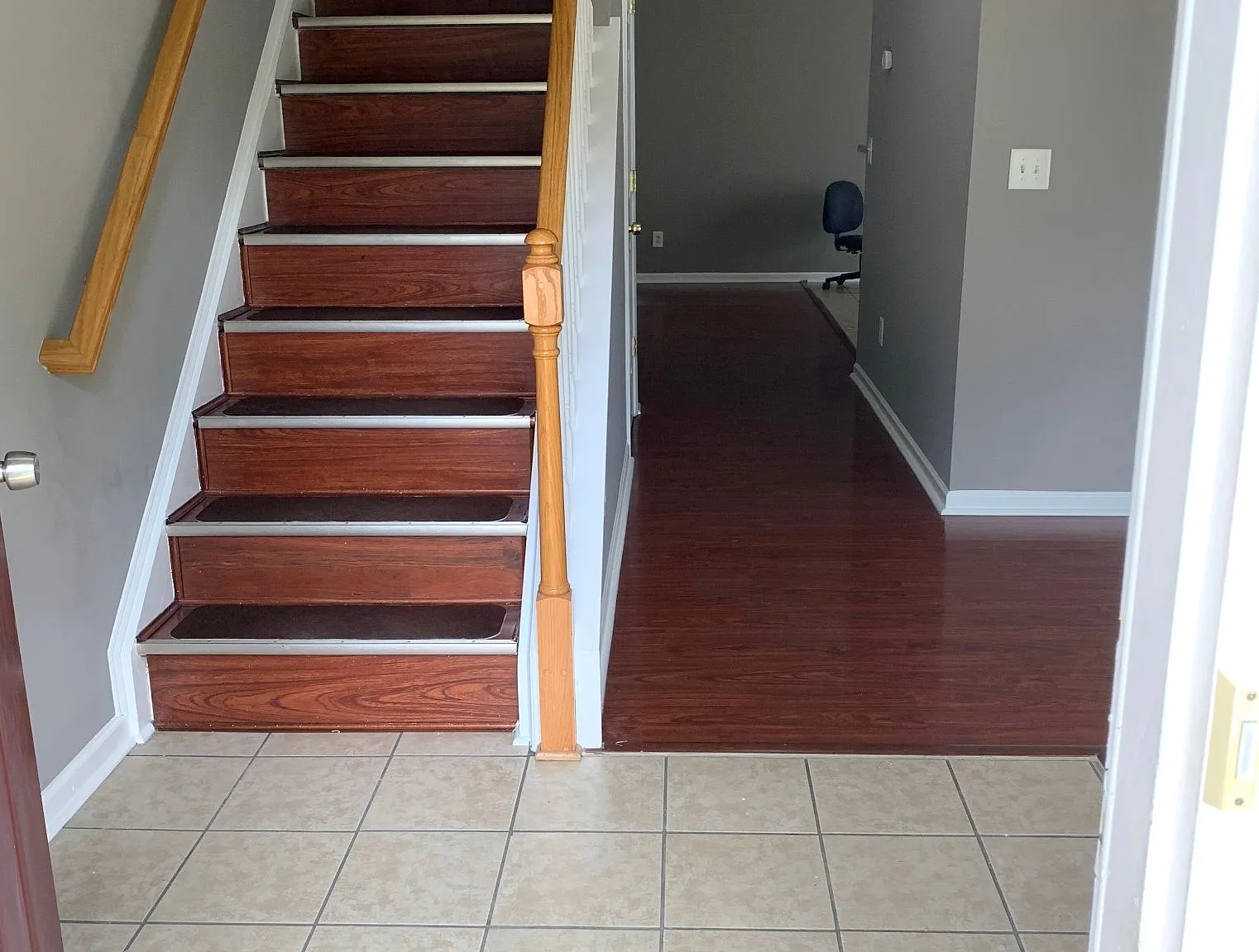 4 bed, 2.5 bath, 2493 sqft, $2,400 — Photo 2