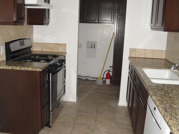 Kitchen - Laundry