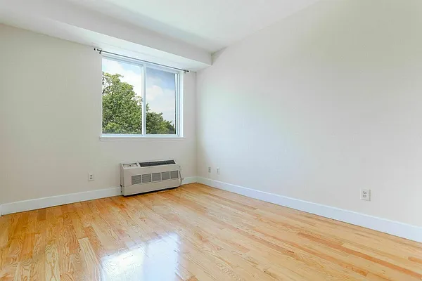 Rented by ERNY LLC | media 23