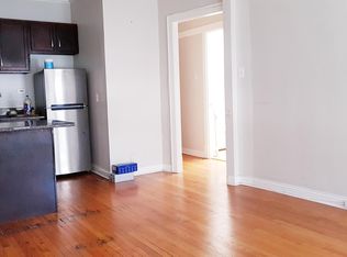 741 Howard St APT 4, Evanston, IL 60202