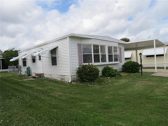 2nd image of 205 Manatee Ct