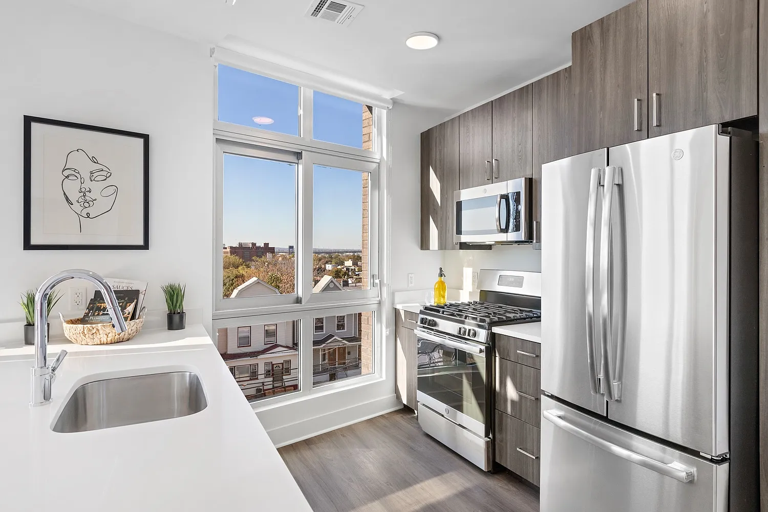 2130JFK — Photo 2