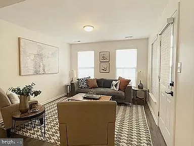 3 bed, 2.5 bath, 1608 sqft, $3,500 — Photo 3
