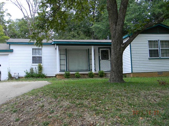 1st image of 707 E Angelina St