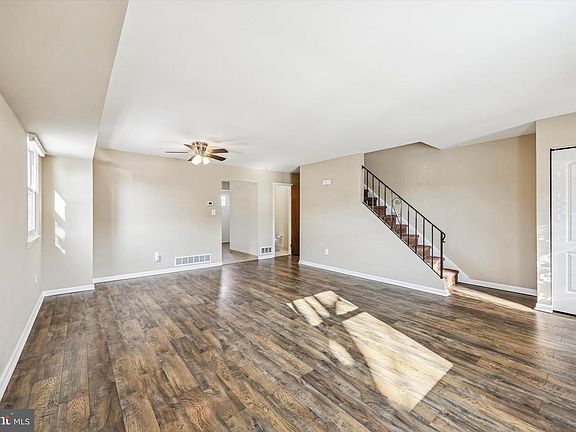 4th image of 109 Hartranft Ave