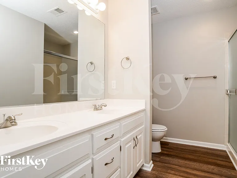 16036 S Avalon St — Photo 9