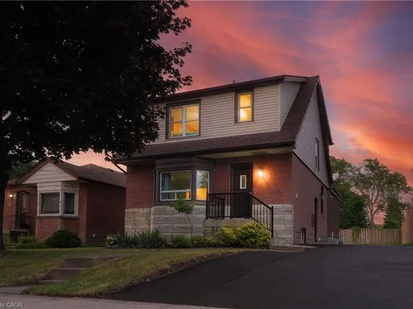 39 Cloverhill Rd, Hamilton, ON L9C 3L6