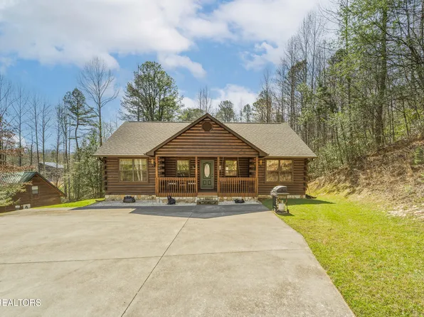 1711 Brent Hills Blvd, Gatlinburg, TN 37738