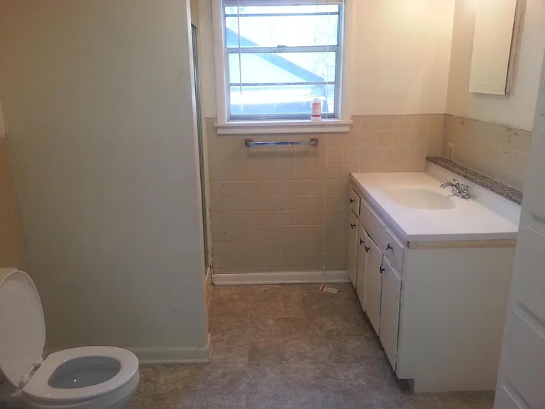 4713 Marlborough St — Photo 9