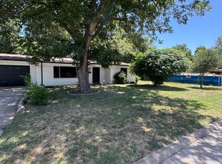 918 Tusing St, Grand Prairie, TX 75050