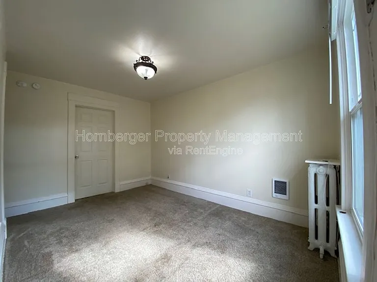 1432 W Knox Ave #1 — Photo 4