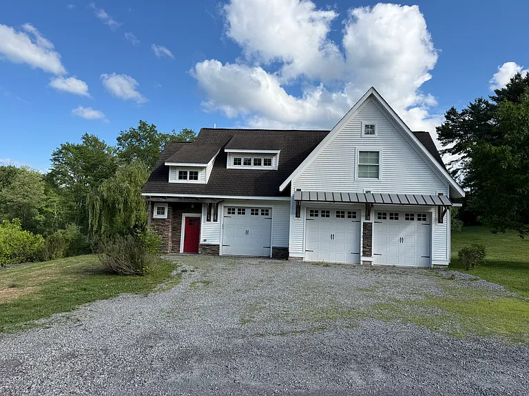 75 Country Club Rd #1 — Photo 1