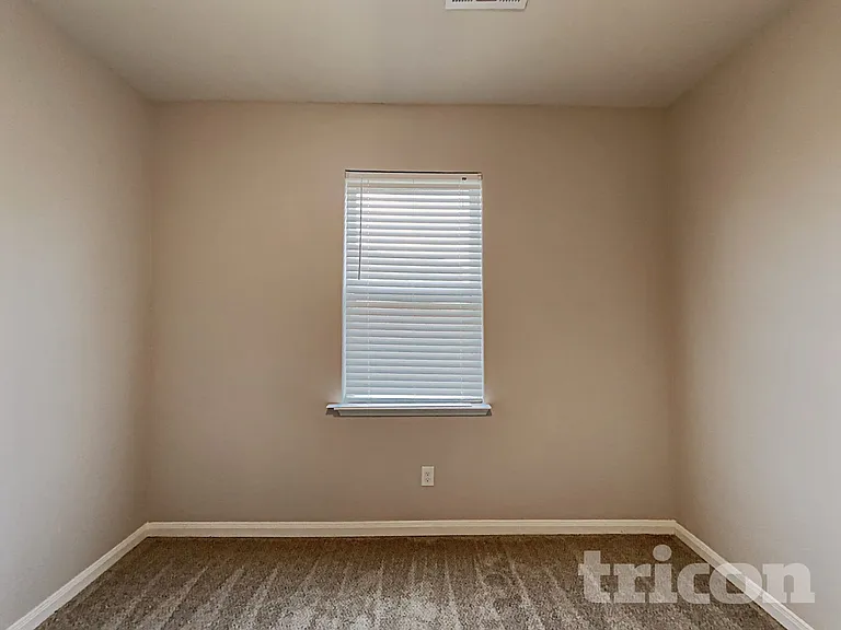 2312 Redbud Dr — Photo 14