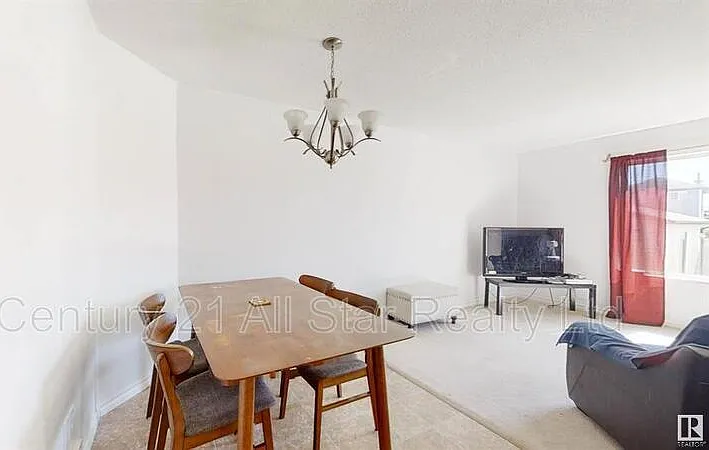 3 bed, 2.5 bath, 2200 sqft, $1,800 — Photo 3