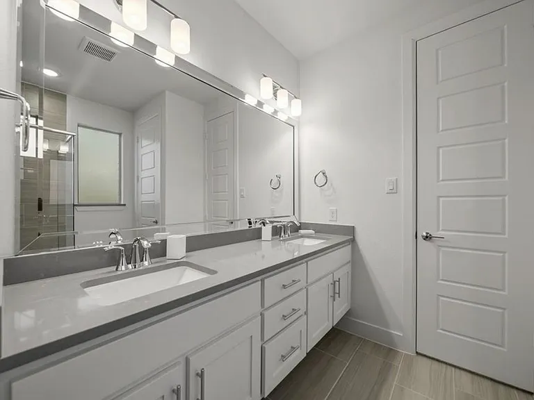 8045 Cornelius Dr — Photo 10