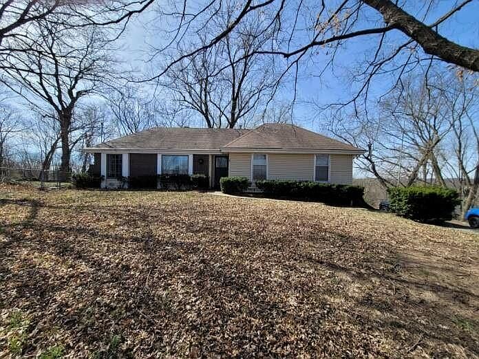 1st image of 10407 N Crooked Rd