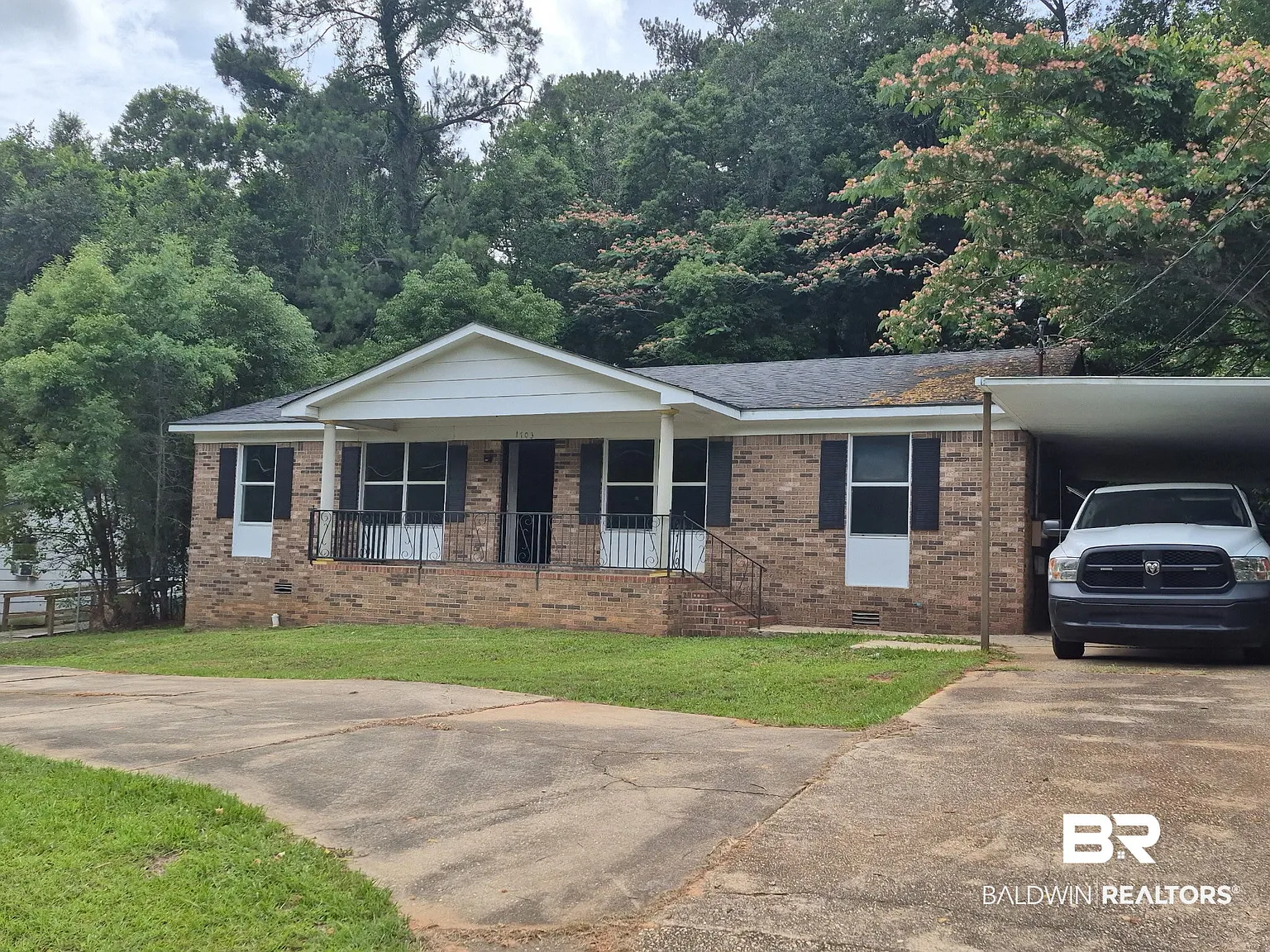 3 bed, 2.0 bath, 1450 sqft, $1,500 — Photo 1