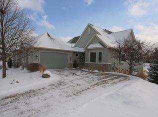 172 Stonebridge Rd, Mendota Heights, MN 55118