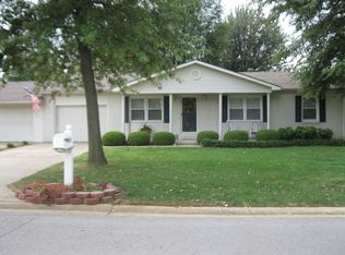711 Linden Ln, Sikeston, MO 63801