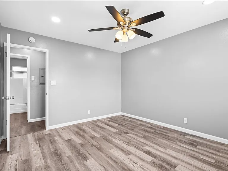 2070 Sahara Way #3 — Photo 19