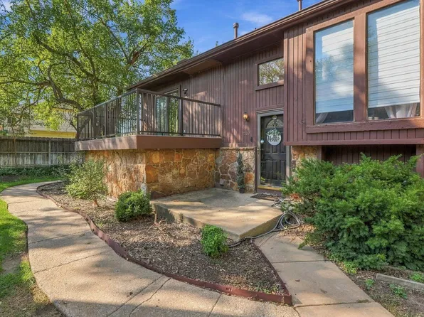 2421 S Yellowstone St APT 1702, Wichita, KS 67215