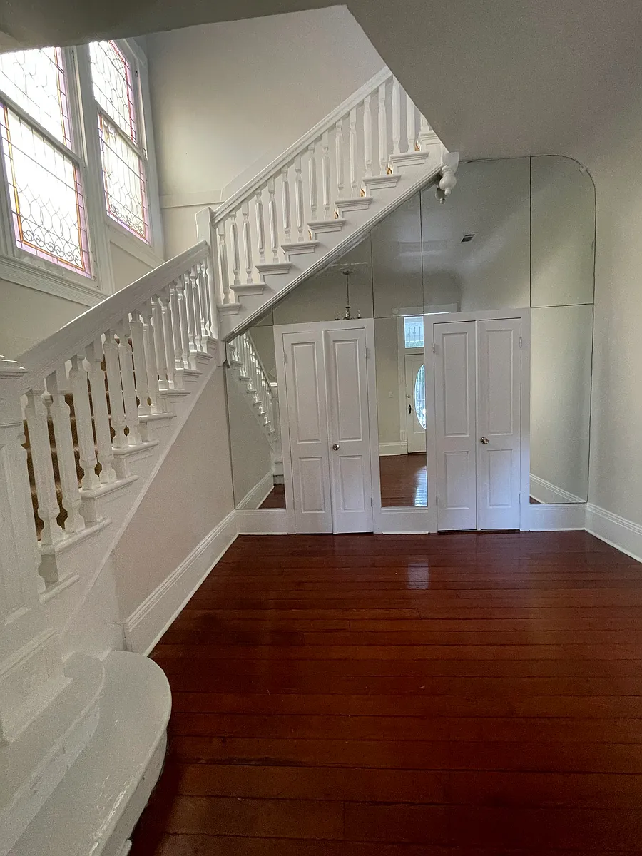 Building Photo - 1034 S Carrollton Ave #D