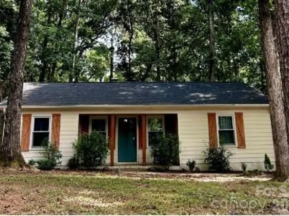 317 Jackson Pl, Matthews, NC 28104