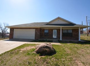 718 E 8th Ave, Bristow, OK 74010