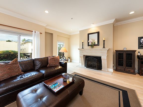 4th image of 11840 Dorothy St APT 201