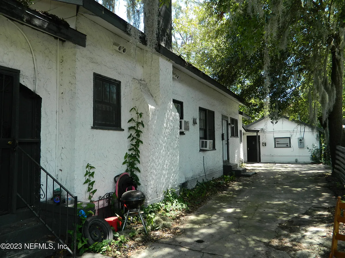 Building Photo - 134 W 23rd St #2