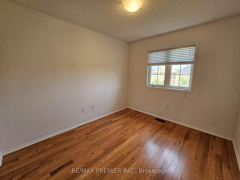 745 Farmstead Dr #12 — Photo 13