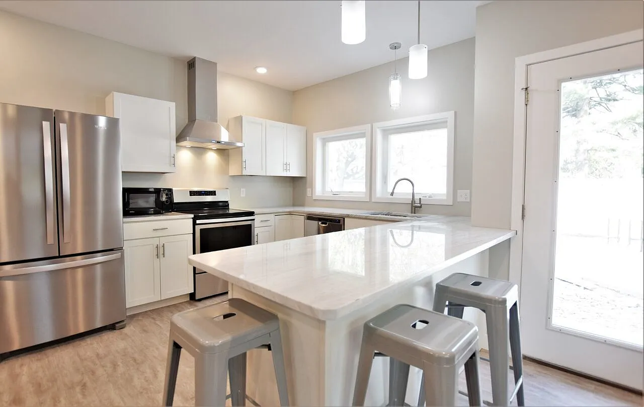 217 Columbia St (985 Danby Rd LLC) — Photo 1