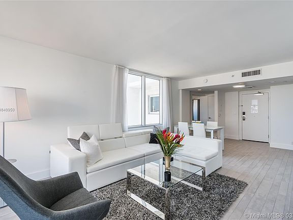 4th image of 1100 West Ave #1202