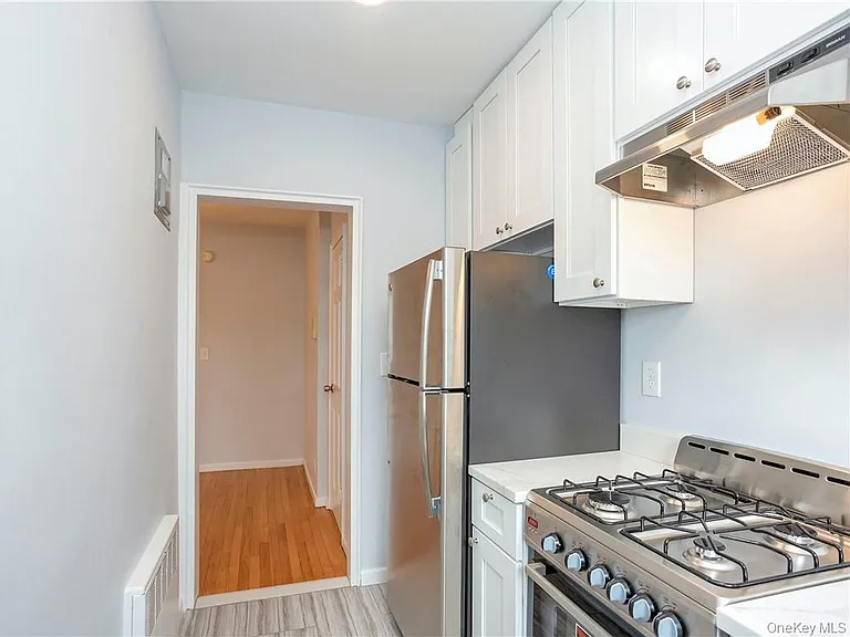 15 Quinby Ave #1E — Photo 14