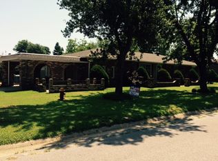 708 Linden Ln, Sikeston, MO 63801